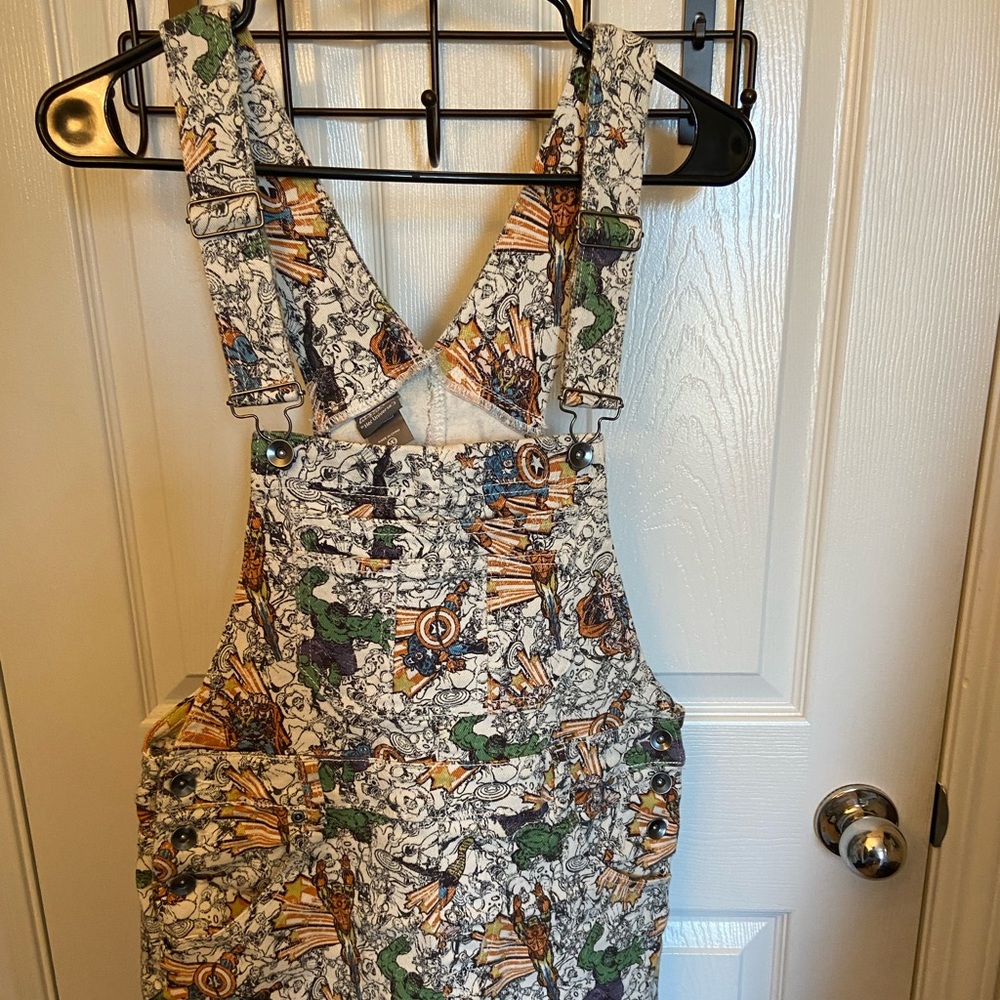 Marvel Her Universe shortie overalls Size: M